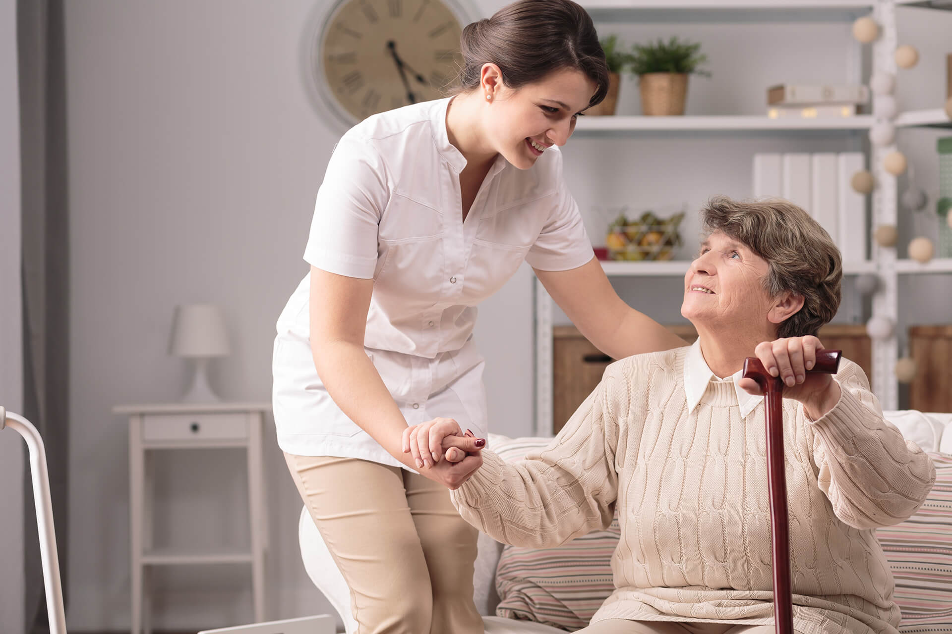 5 Ways to Help Seniors Fight Loneliness!
